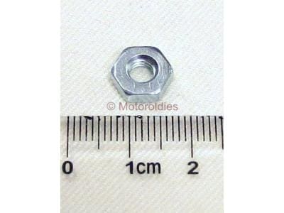 Mutter UNF 10-32, höjd 3,3 mm